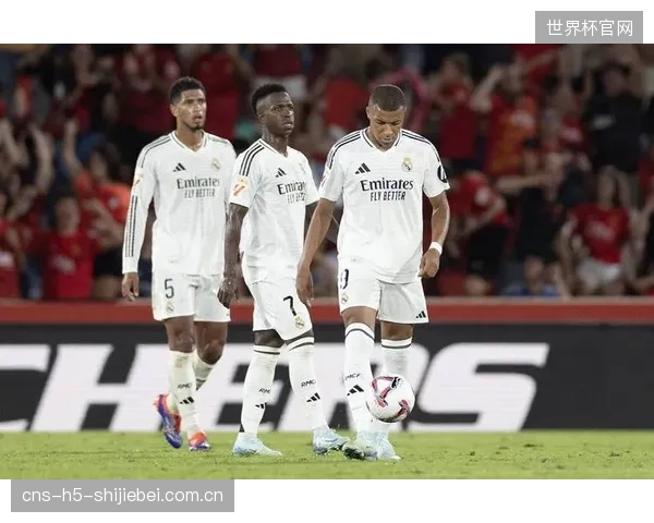 贝林厄姆从得分手向组织核心转型，其战术角色变化成中场变数。